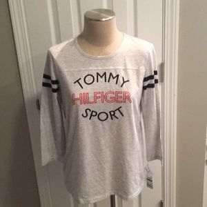 Tommy Hilfiger Long-Sleeved T-Shirt